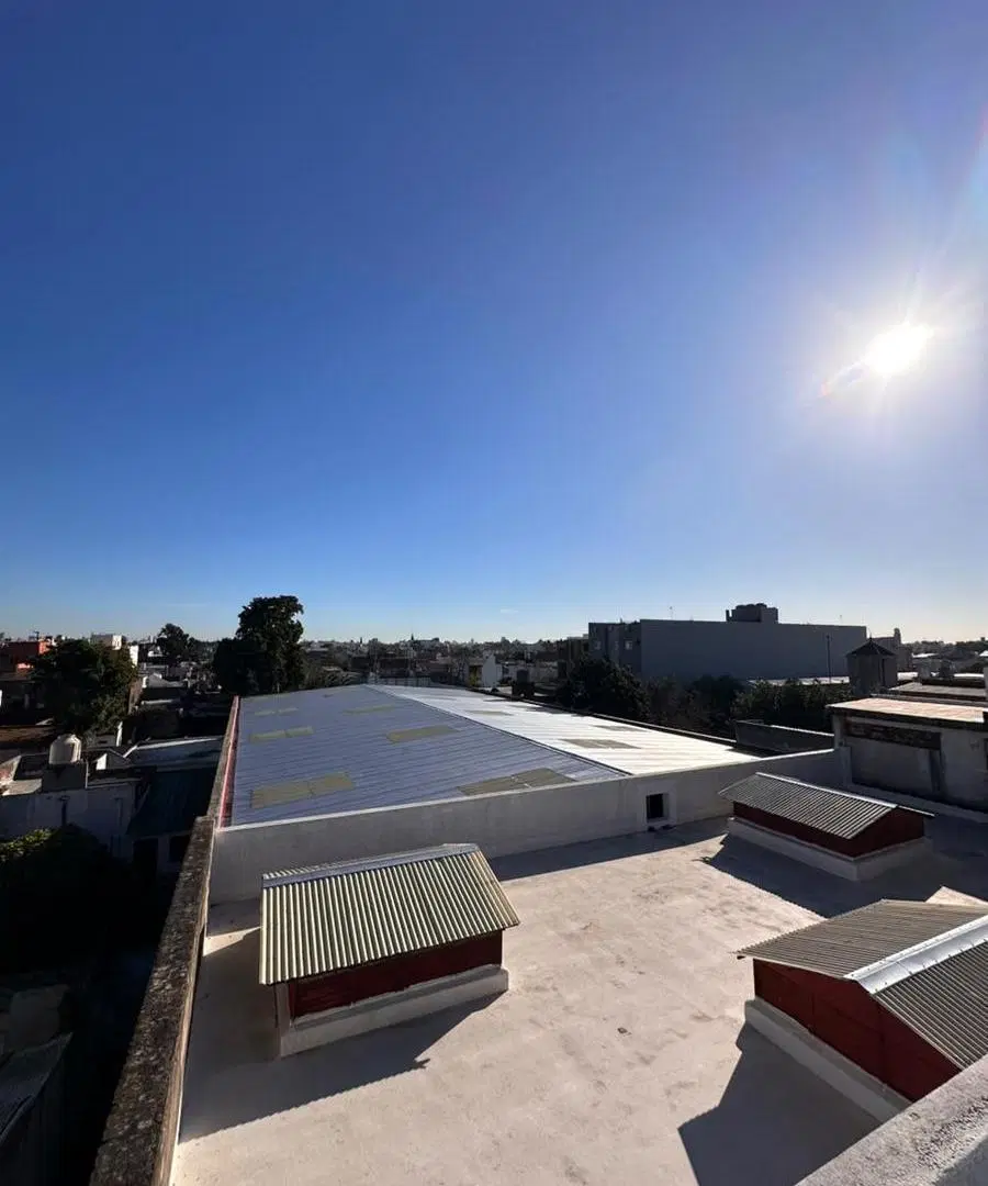 Excelente Establecimiento industrial, en Lomas del Mirador 8
