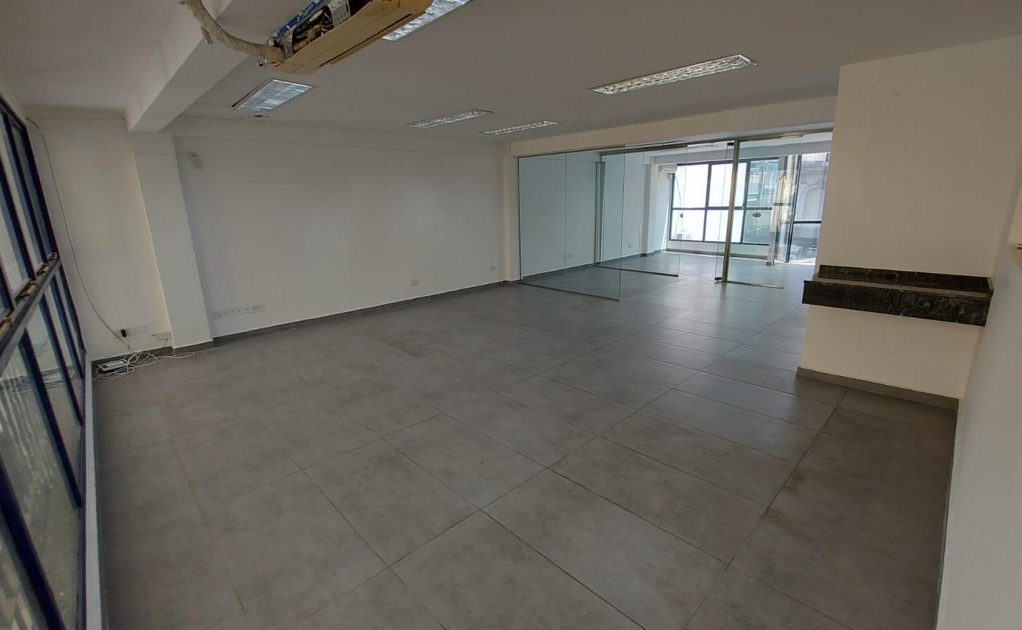 Foto de Excelente local en alquiler - 400 m2 - Proximo a Av 9 de julio., imagen 3