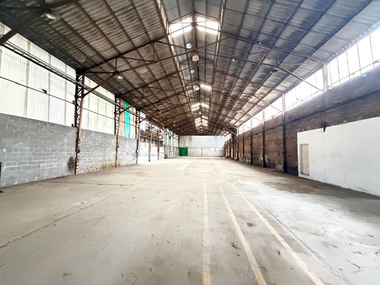 Foto de Alquiler Depósito de 1600 mts cubiertos Parque Industrial Quilmes PIUIQ, imagen 1