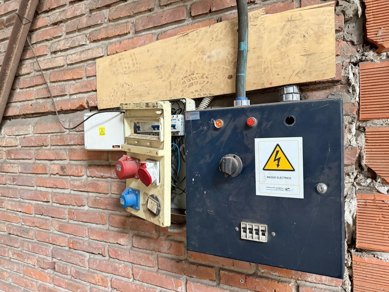 Foto de Alquiler Depósito de 1600 mts cubiertos Parque Industrial Quilmes PIUIQ, imagen 5