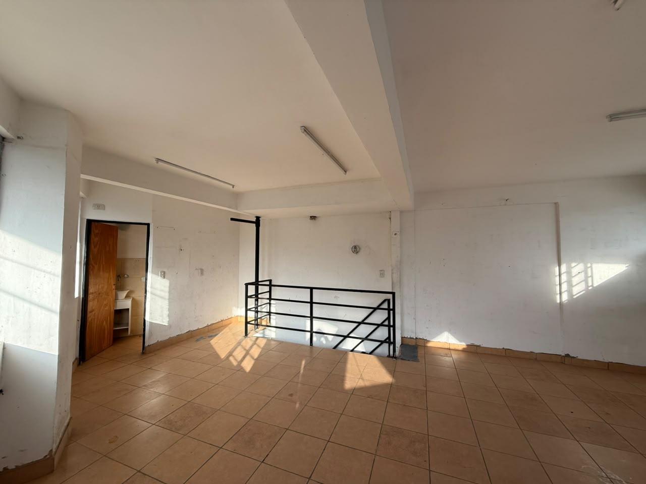 Foto de Excelente local en esquina - 69 m2- Avellaneda, imagen 5