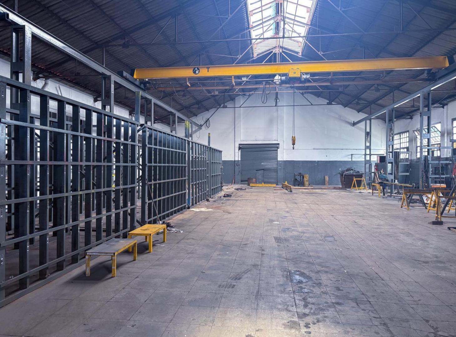 Foto de Depósito en alquiler de 1200m2 en Piñeyro, imagen 5