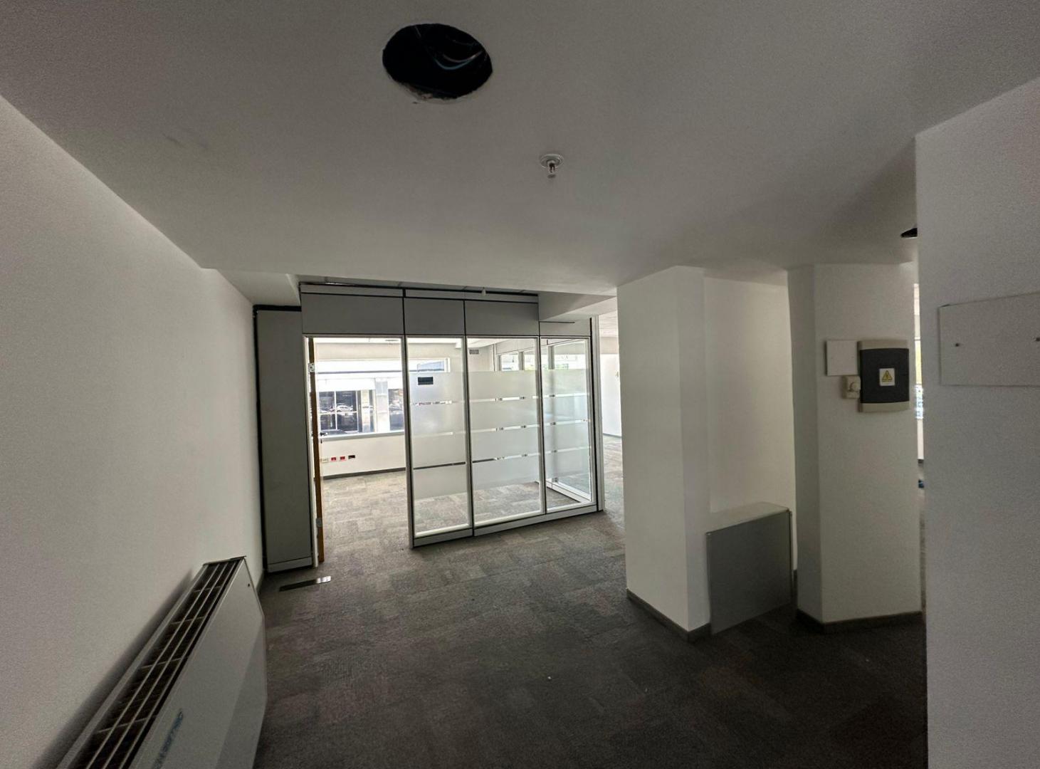Foto de Oficina en alquiler - Puerto Madero - 200 m2 - 2 cocheras., imagen 2