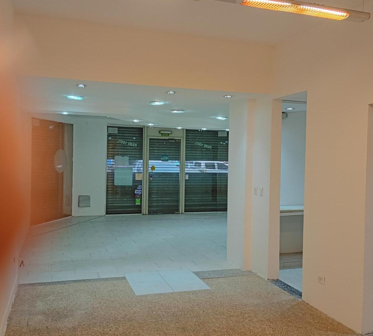 Foto de Local 200m2 -ideal Consultorios-Centro Medico-Oficinas-Quilmes Oeste, imagen 1