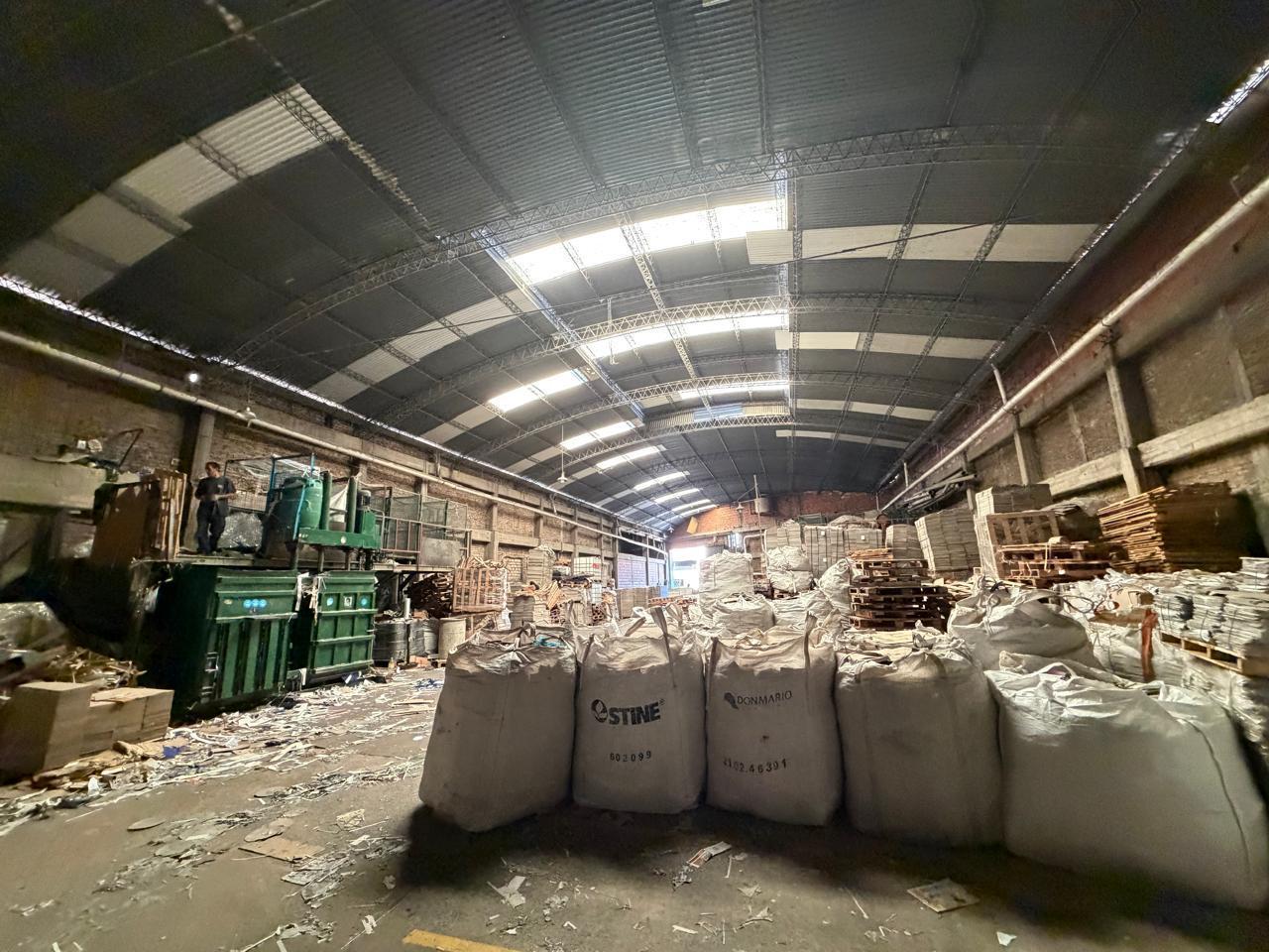 Foto de Depósito en alquiler - 912 m2 - Villa Domínico, imagen 5