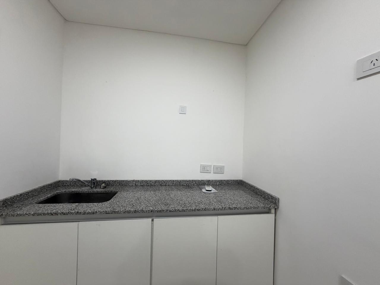 Foto de Oficina en Monserrat venta y alquiler 111 m2 7 de balcón, imagen 4