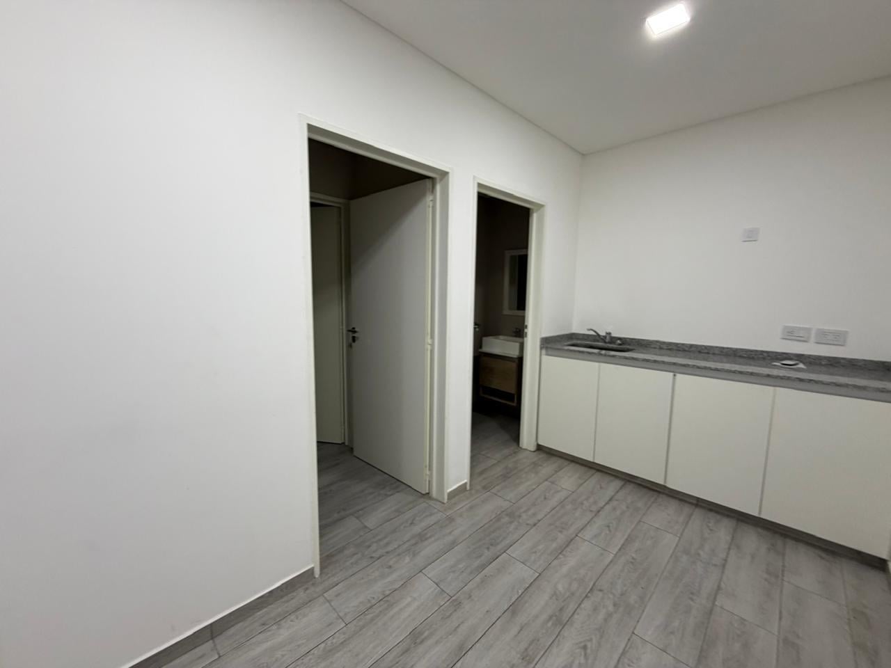Foto de Oficina en Monserrat venta y alquiler 111 m2 7 de balcón, imagen 5