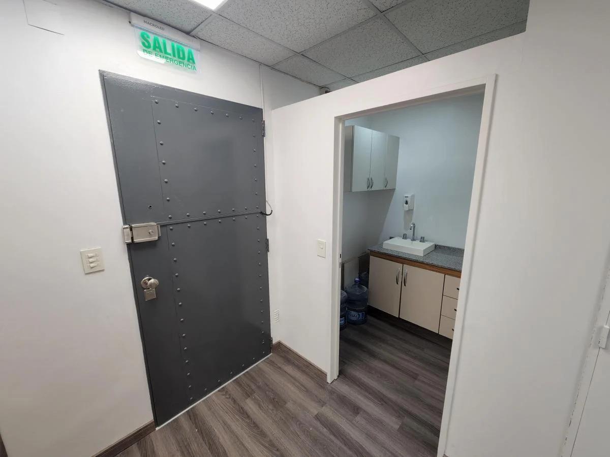 Foto de Excelente oficina - alquiler - 130 m2 - 1 cochera- Puerto Madero, imagen 3