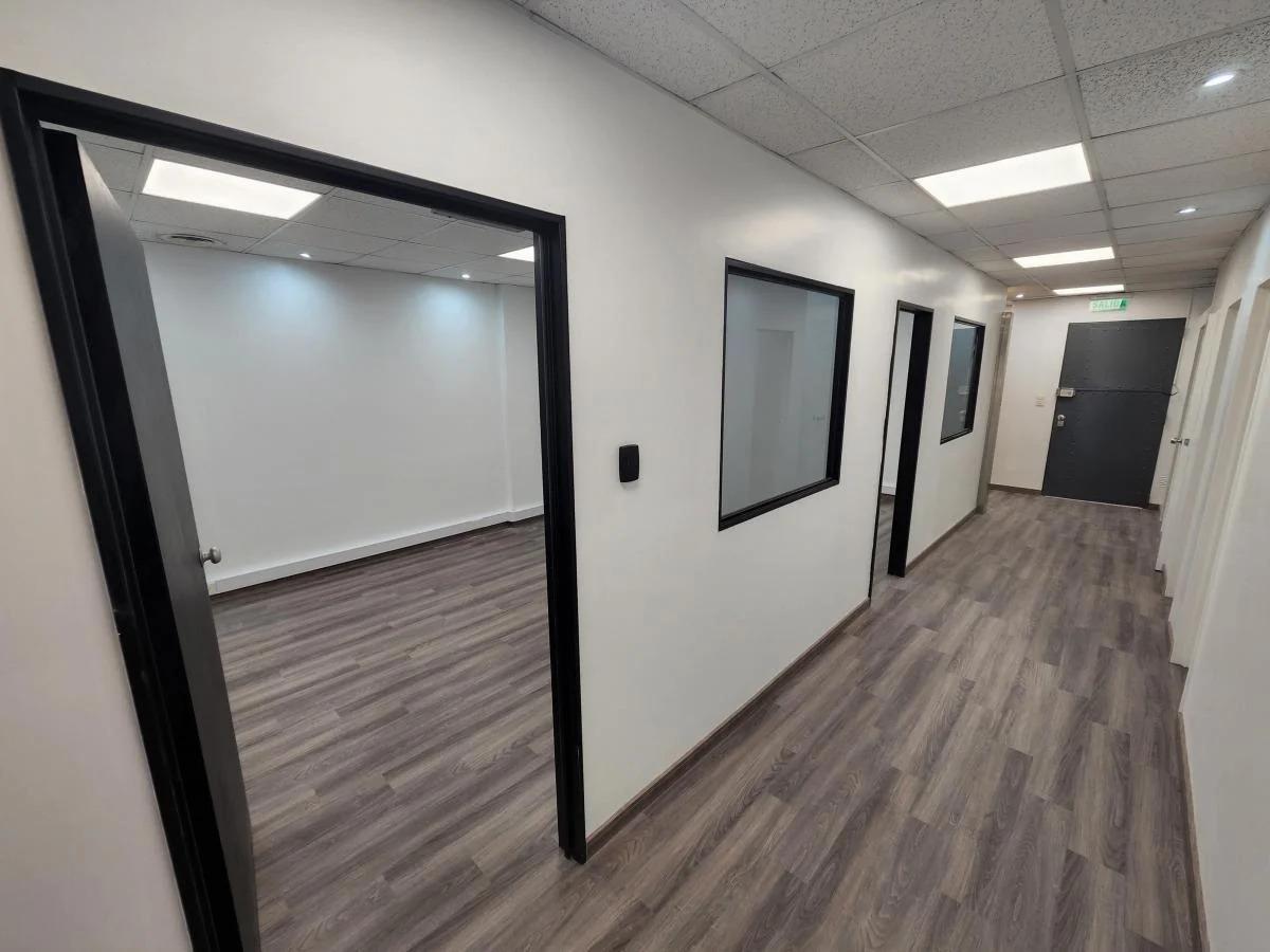 Foto de Excelente oficina - alquiler - 130 m2 - 1 cochera- Puerto Madero, imagen 2