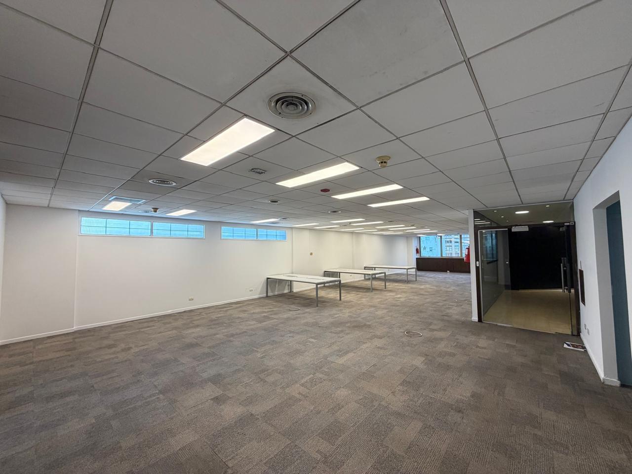 Foto de Oficina en alquiler - 226 m2 - 3 cocheras-, imagen 2