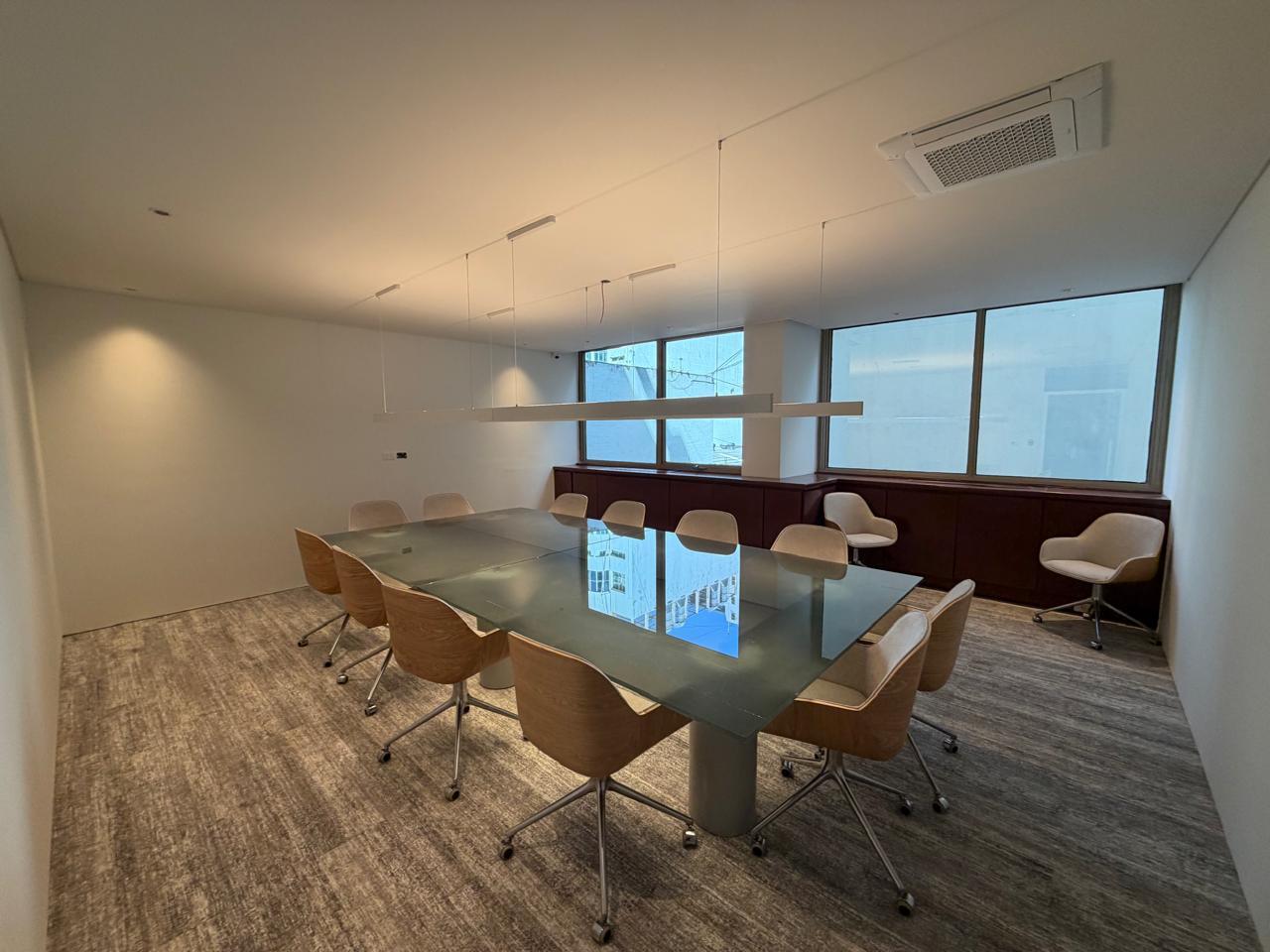 Foto de Oficina en alquiler - 584 m2 - 6 cocheras., imagen 3