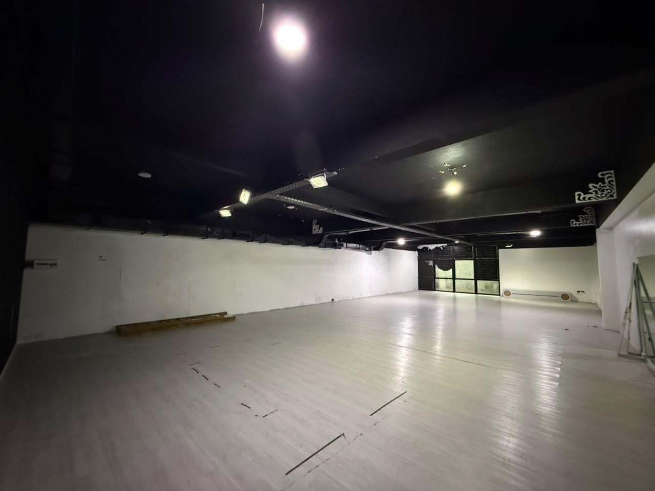 Foto de Gran Local en alquiler - Retiro - 315 m2, imagen 3