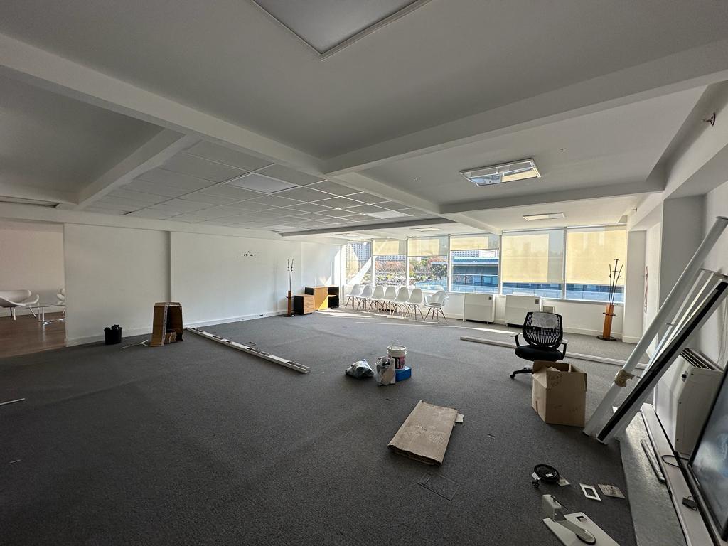 Foto de Oficina en alquiler - Puerto Madero - 200 m2 - Excelentes vistas al, imagen 5
