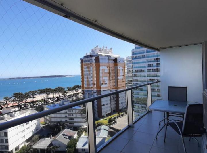 APARTAMENTO CON VISTA AL MAR