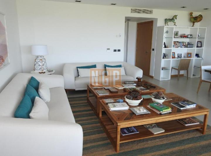 Foto de Exclusivo Apartamento en Venta Edificio Tiburón Terrazas Barra La, imagen 1