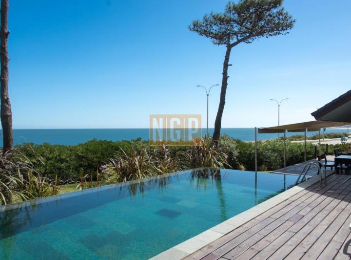 Foto de Hermosa casa frente al mar , playa mansa Punta del Este.-, imagen 1