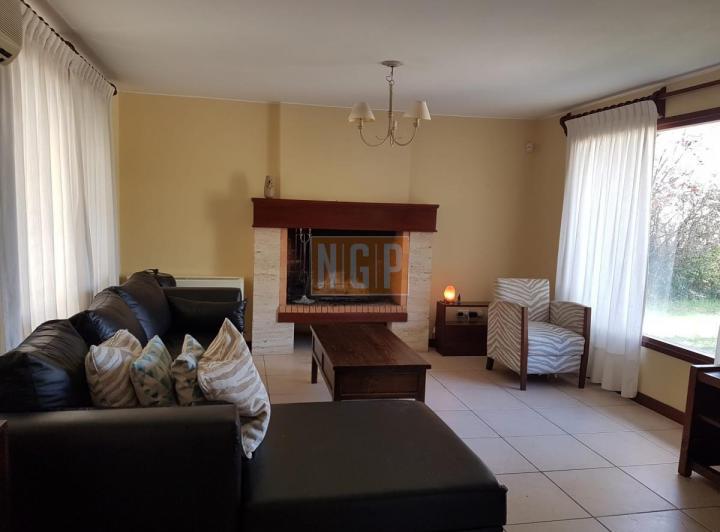 Foto de CASA CON PISCINA JARDINES DE CORDOBA, imagen 1