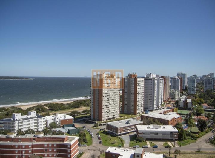 MIAMI BOULEVARD, PUNTA DEL ESTE, PLAYA MANSA, DOS DORMITORIOS , PRIMERAS PARADAS