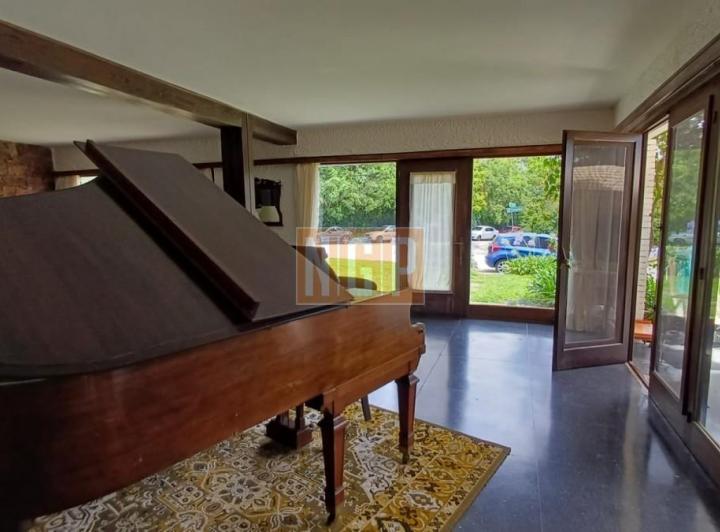 Foto de Vende Casa en Zona comercial en Lugano - Punta del Este, imagen 2