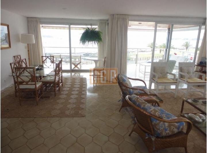 Foto de Apartamento en Venta – Edificio Brioni, Punta del Este, imagen 3