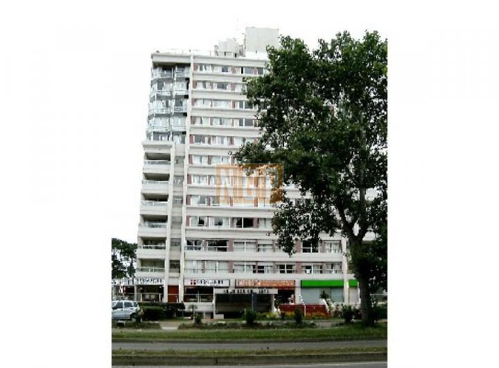 Apartamento sobre Roosevelt en venta 3