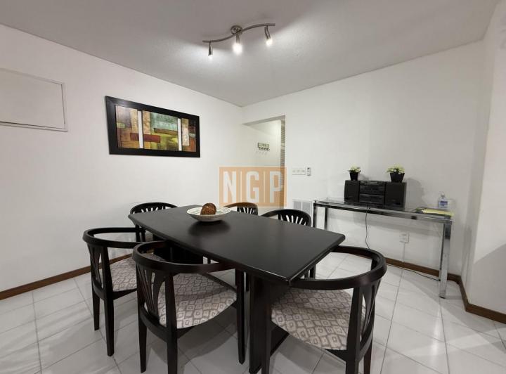 departamento a pasos de playa brava