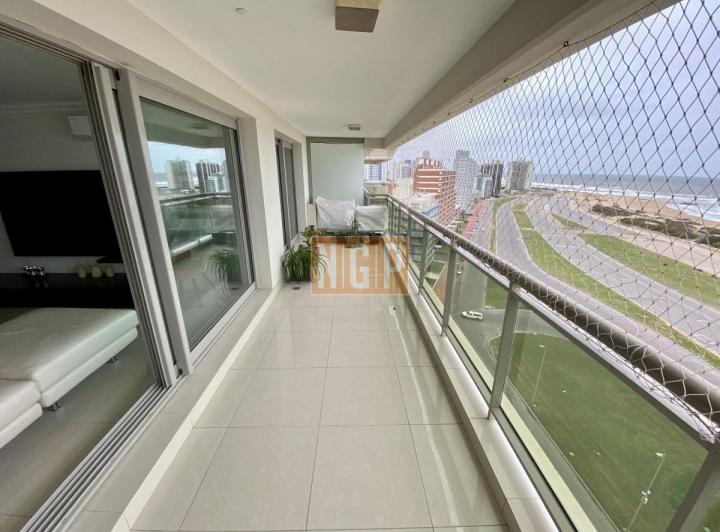 Foto de Venta apartamento Imperiale I tres dormitorios Punta del Este., imagen 2