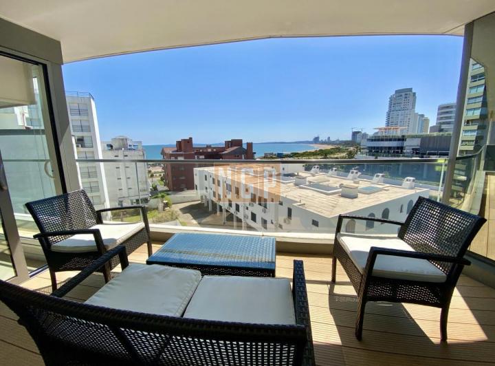 Foto de Apartamento Venta Playa Mansa Punta del Este 3 Dormitorios en Suite con, imagen 2