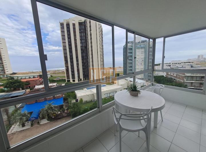 Apartamento en Brava - Punta del Este con vista y parrillero. 3