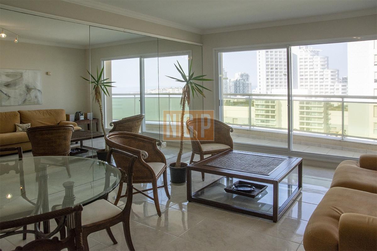 Foto de Departamento de 3 dormitorios en venta frente a Playa Mansa, Coral Tower, imagen 5