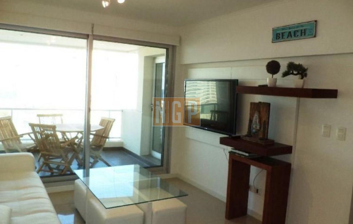 Apartamento en alquiler de temporada.-