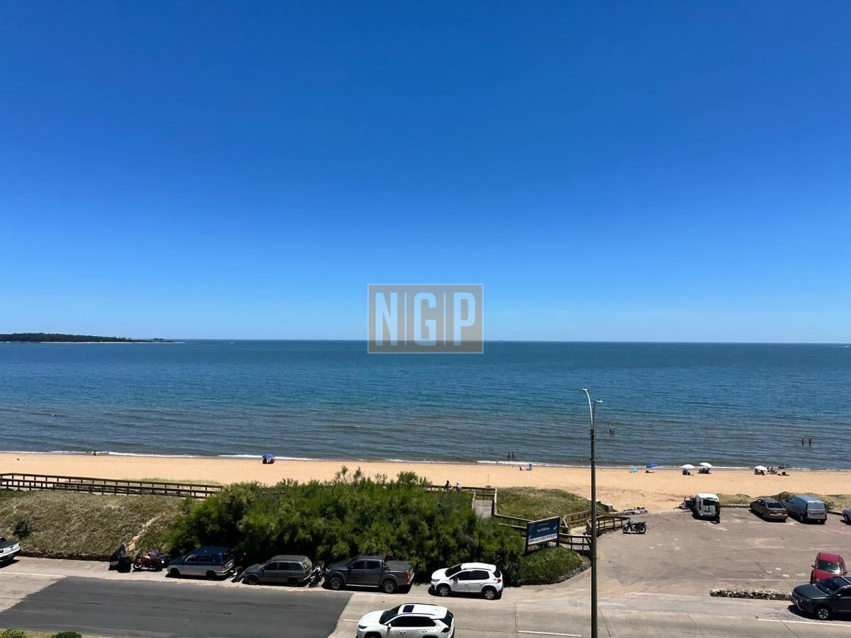 NUEVO A ESTRENAR FRENTE AL MAR EN PDA 23