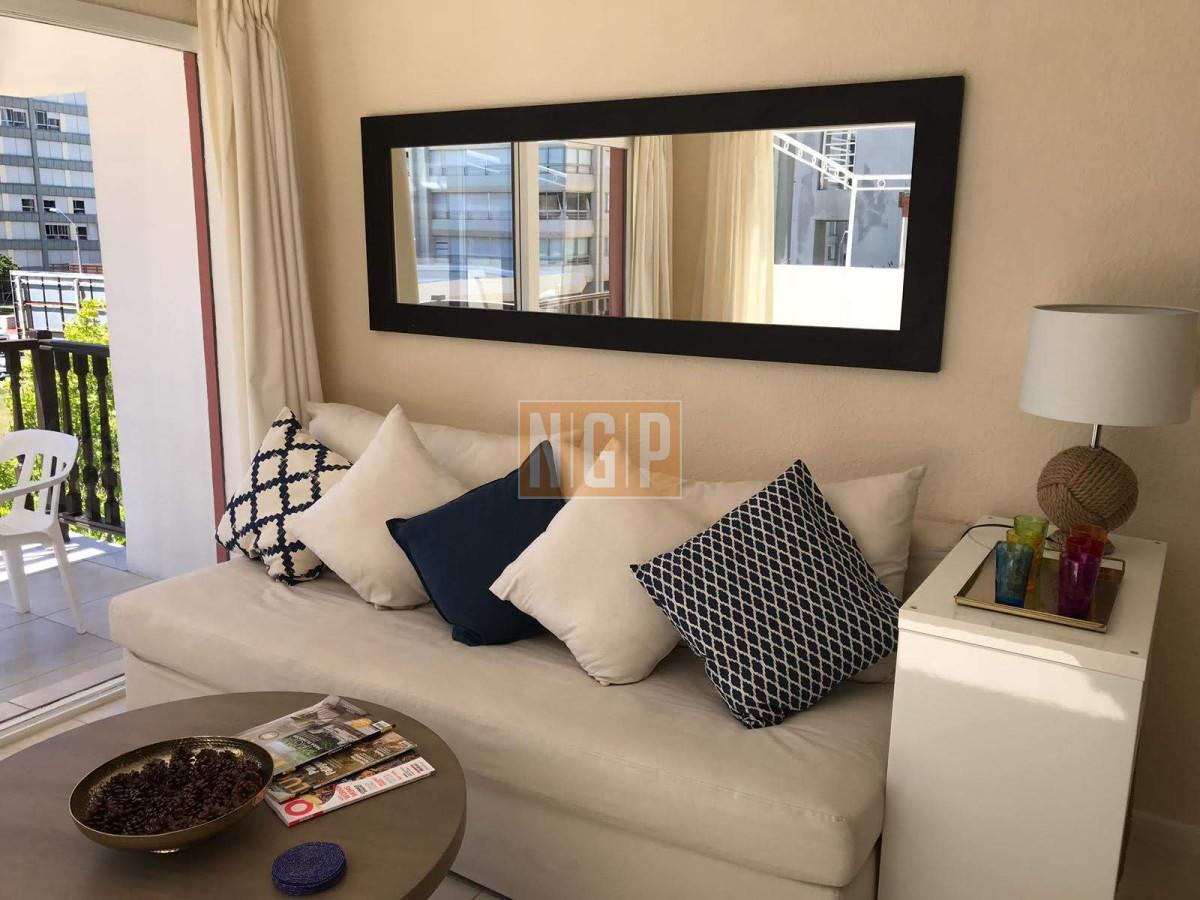 Foto de Apartamento en venta en Peninsula, Punta del Este, imagen 1