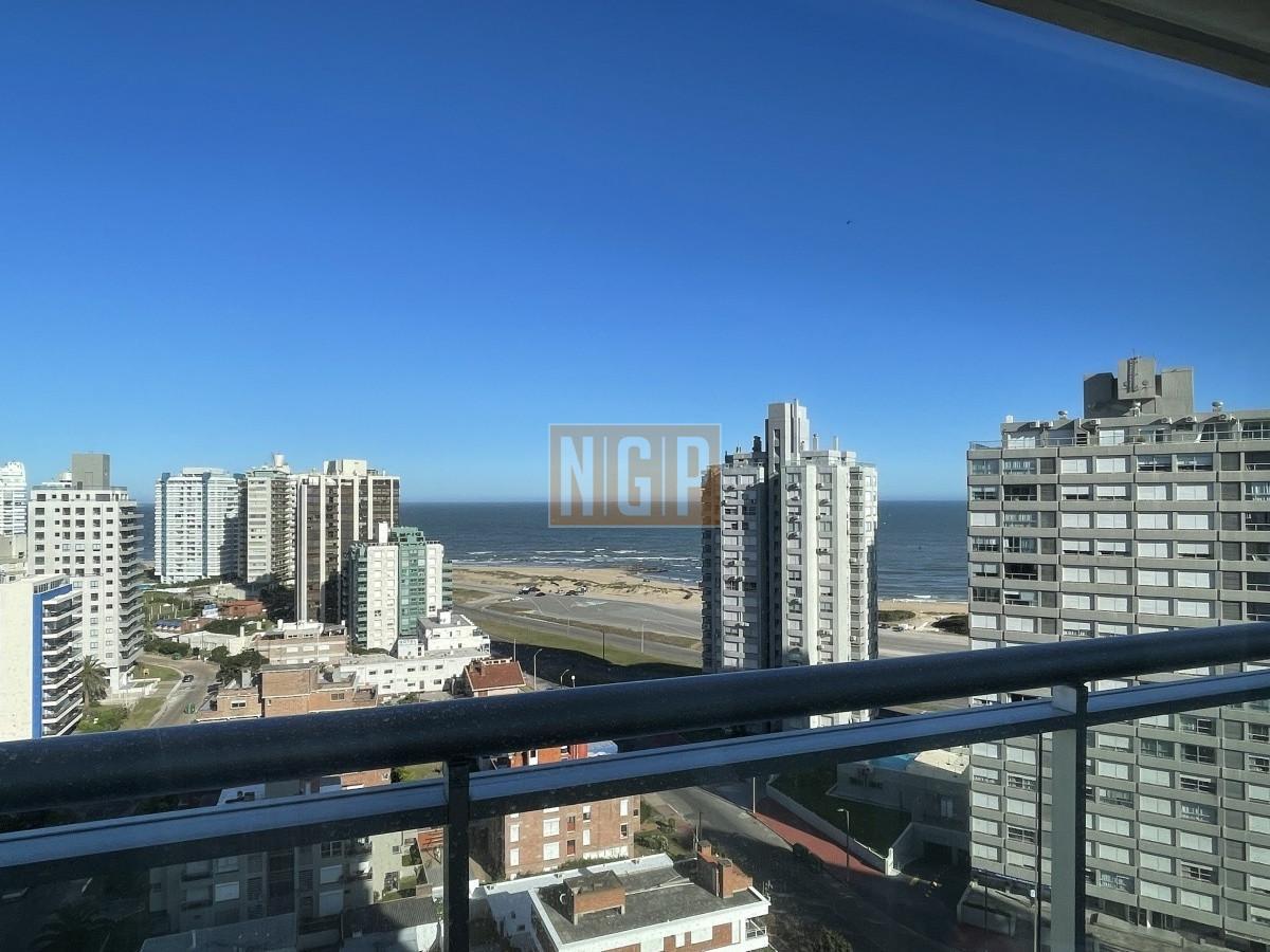 VENTA DE APARTAMENTO DE 1 DORMITORIO EN EDIFICIO ONIX PUNTA DEL ESTE