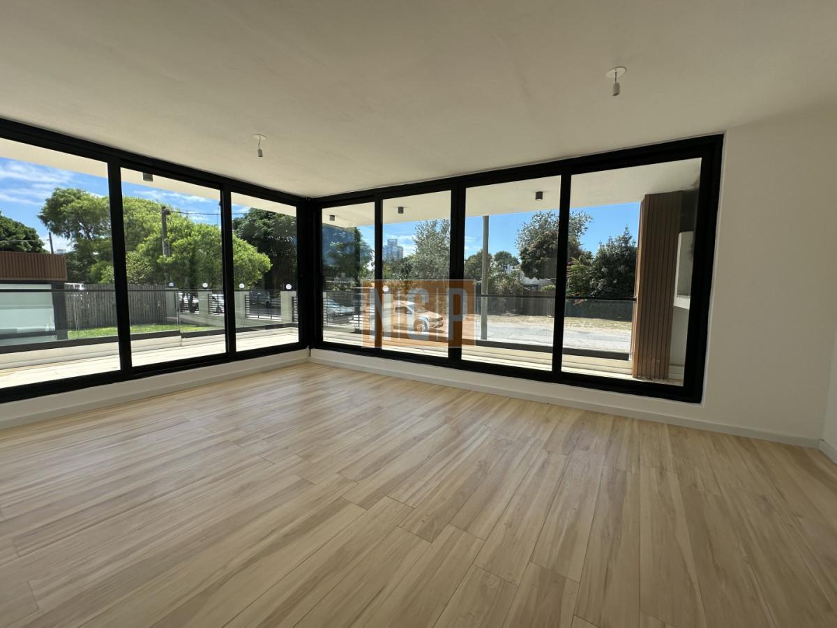 Apartamento en venta de 2 dormitorios, Aidy Grill, Punta del Este.