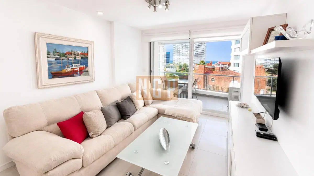 Apartamento en venta de 2 dormitorios en Punta del Este 3