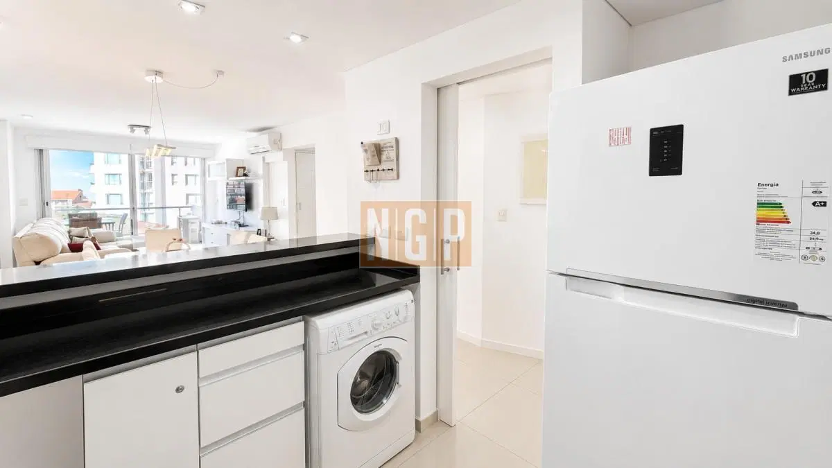 Apartamento en venta de 2 dormitorios en Punta del Este 4