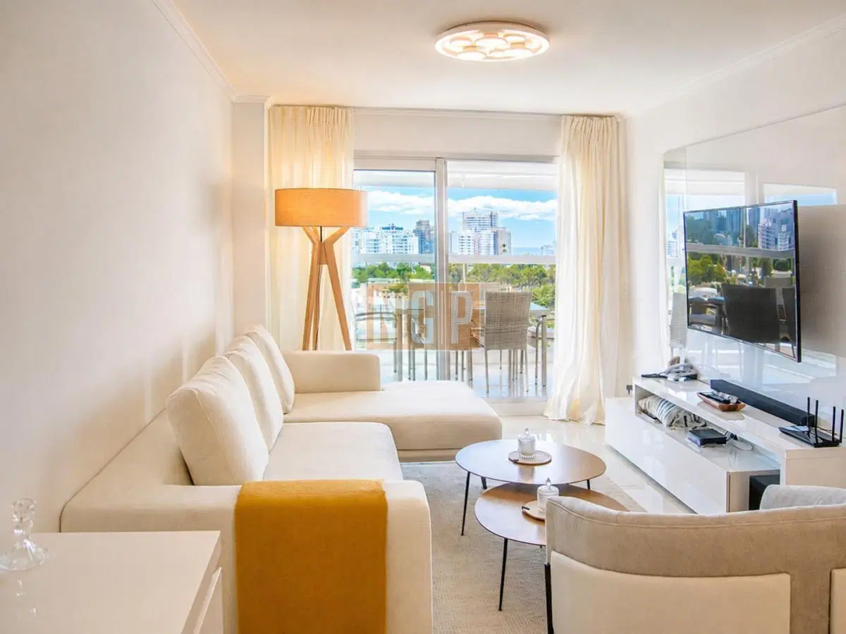 Departamento de 2 dormirorios en venta en Miami Boulevard, Punta del Este 4