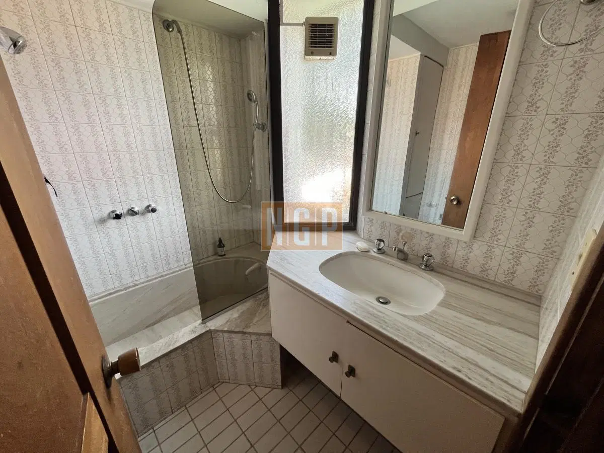 Apartamento en venta en el edificio Costanera 12 playa mansa 5