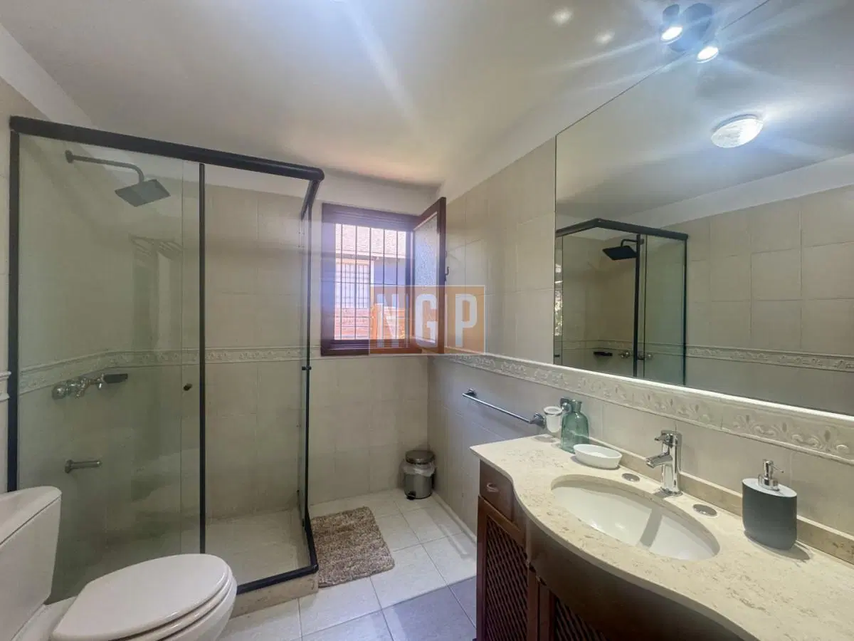 Venta. Casa. 4 dormitorios 8