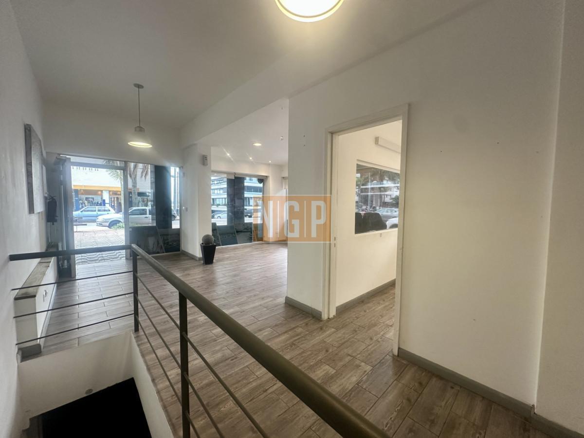 Foto de Alquiler anual, local comercial. Peninsula, Punta del Este, imagen 5