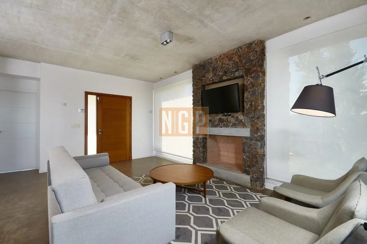 Apartamento de 2 dormitorios, Edificio Q Punta Ballena 1