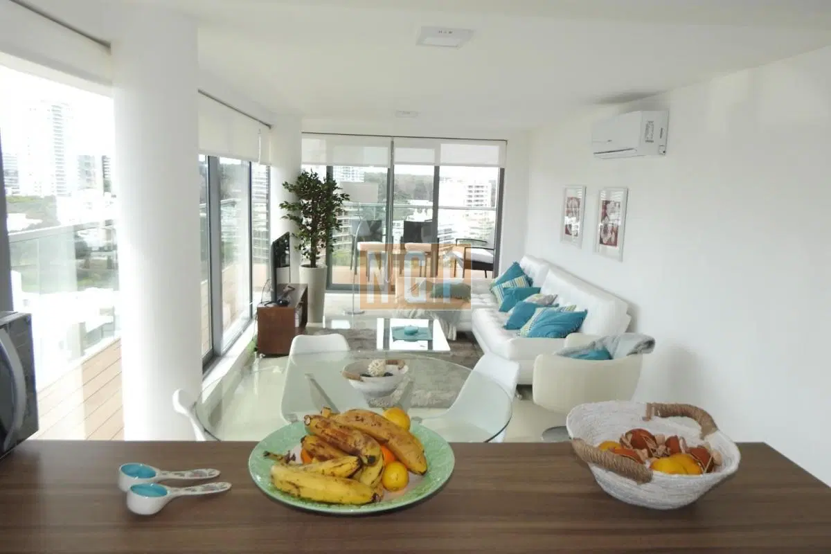 Departamento en Punta del Este, Torre   cuenta con todos los servicios. 5