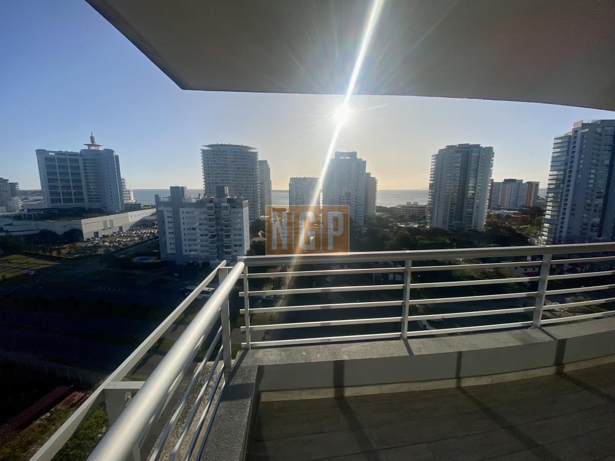 Foto de Venta apartamento 3 dormitorios. Playa mansa, Punta del Este, imagen 3