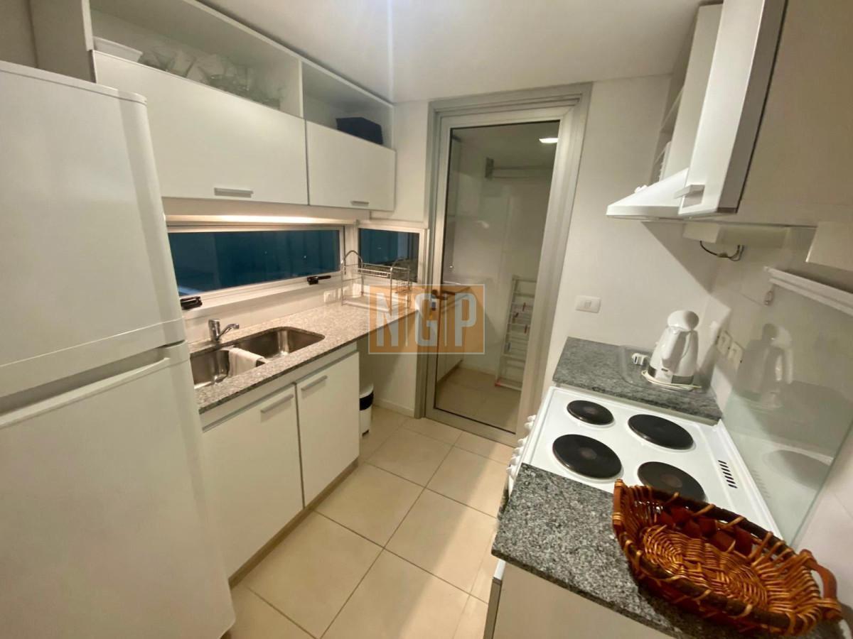 Foto de Comodo apartamento de 3 dormitorios en torre de categoria, imagen 2