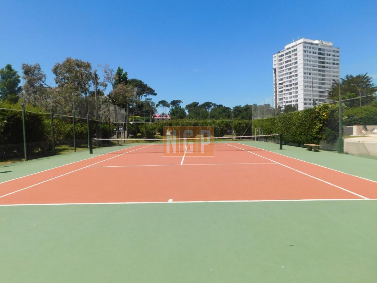 Foto de APARTAMENTO EN VENTA 3 DORMITORIOS EN PLAYA MANSA, imagen 3