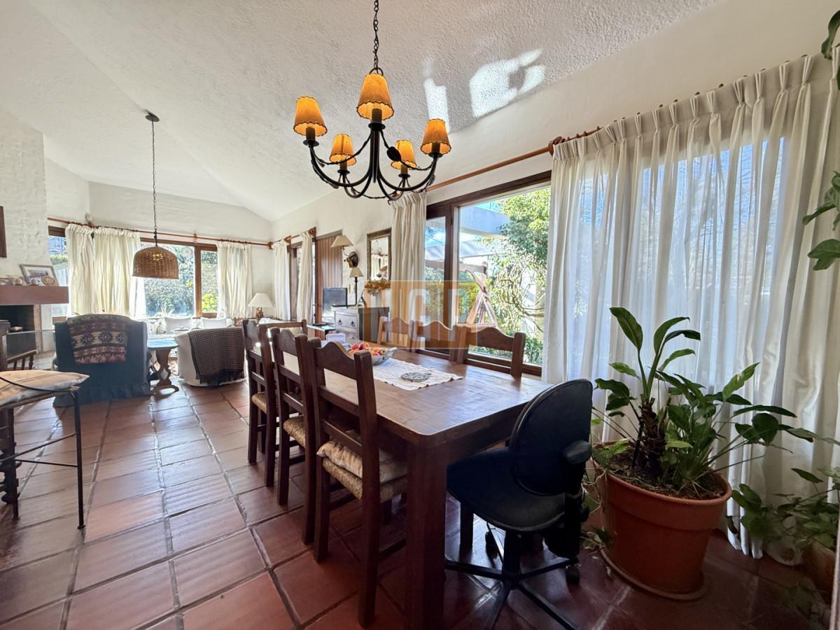 Foto de CASA EN VENTA - BARRIO CANTEGRIL, AV. CÓRDOVA, imagen 4