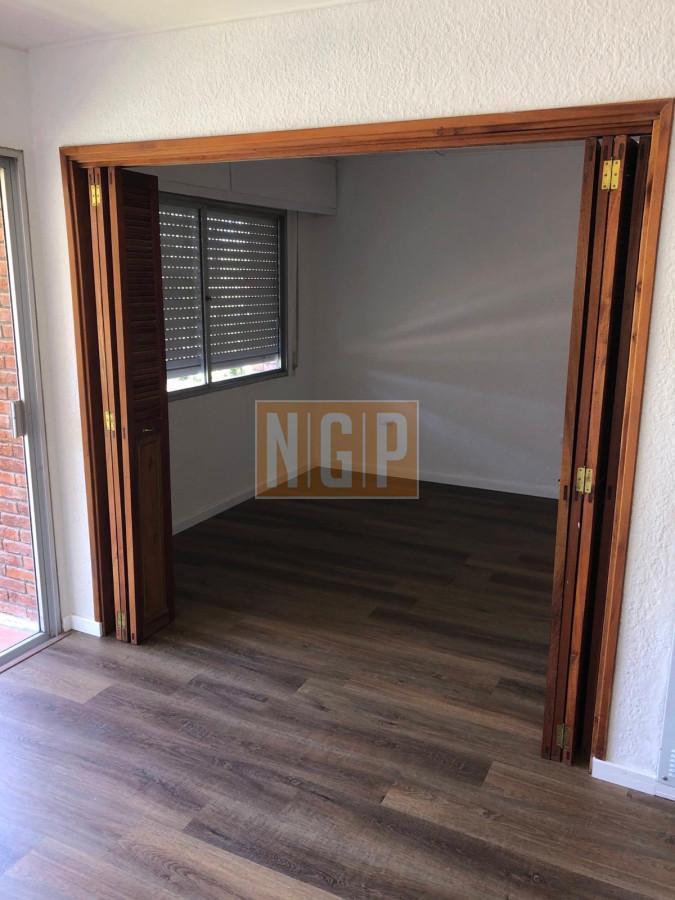 Foto de Reciclado !! Vende apartamento de 3 dormitorios en Playa Mansa, Punta, imagen 4