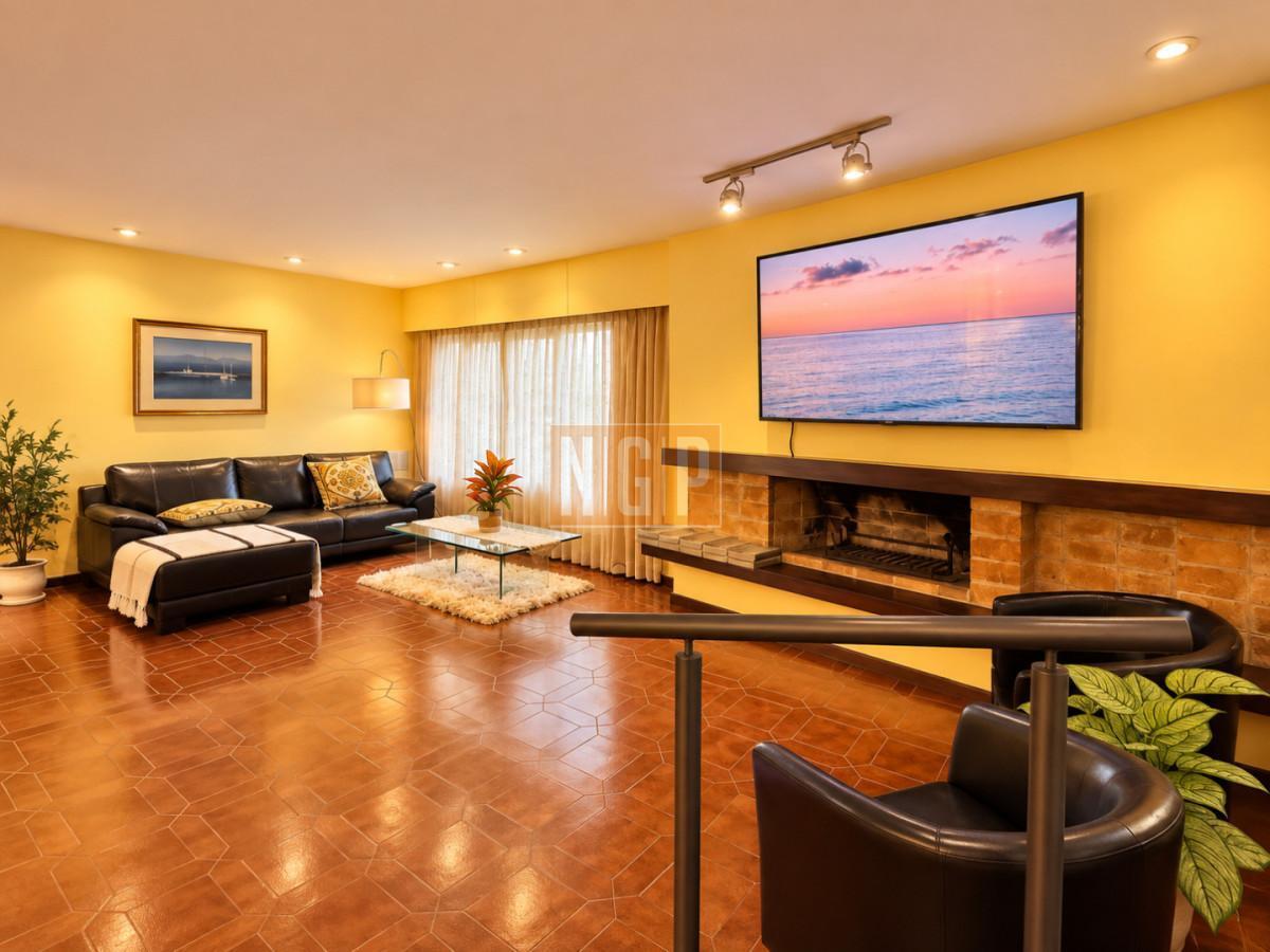 Foto de Venta casa 8 dormitorios. Cantegril, Punta del Este, imagen 4