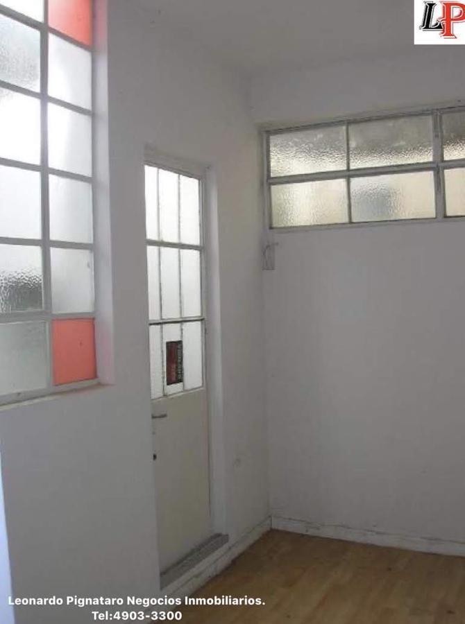 Foto de LOCAL 5.3 X 7 COCINA 1 BAÑO SOBRE AVENIDA CON RENTA, imagen 3